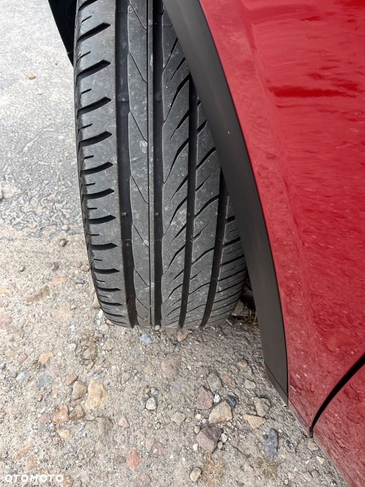 Jaguar E-Pace 2.0 i4D AWD R-Dynamic - 13