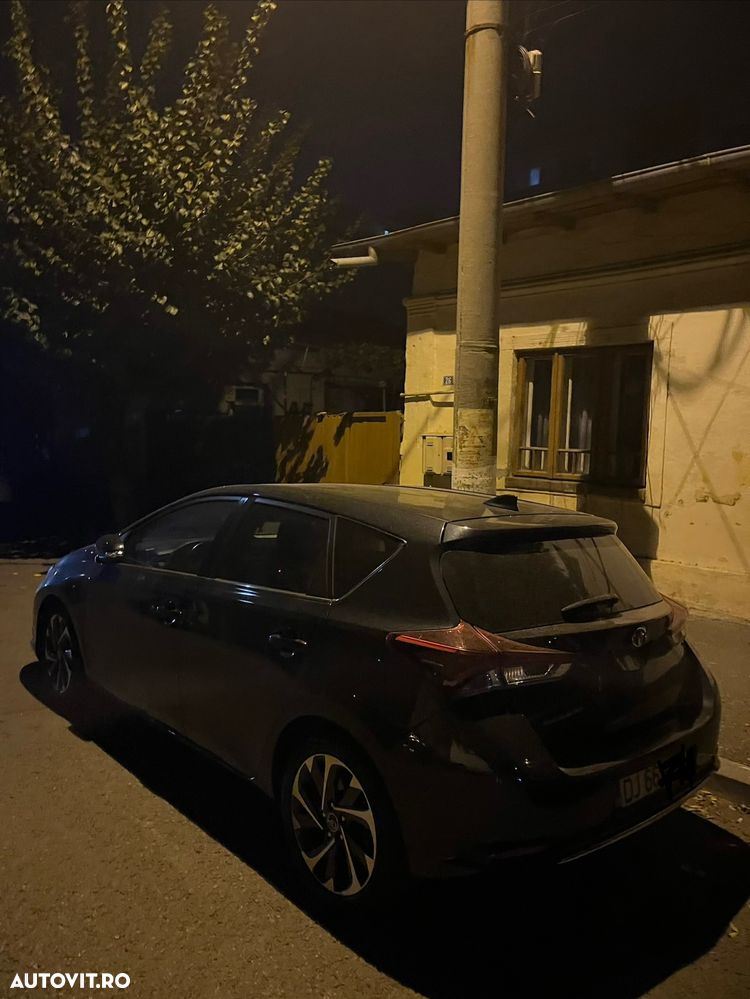 Toyota Auris - 2