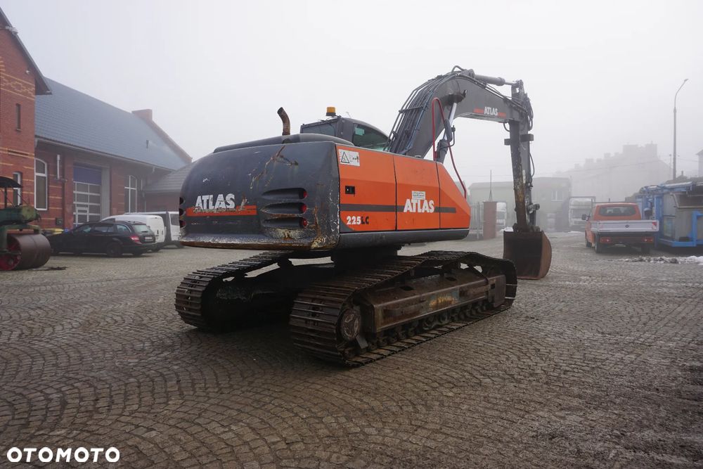 Atlas TC 225 LC - 3