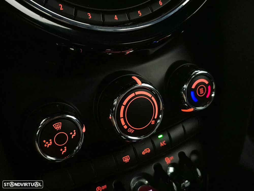 MINI 3 Portas One D - 12