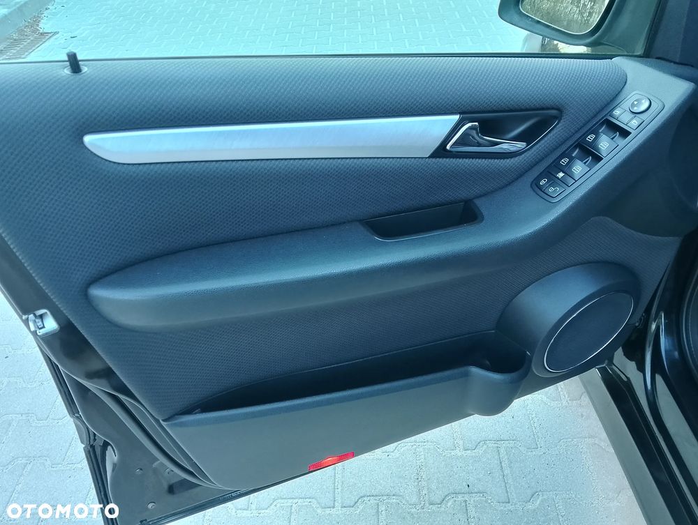 Mercedes-Benz Klasa B 180 BlueEFFICIENCY SPORT EDITION - 15