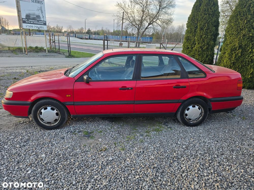 Volkswagen Passat 1.8 GL - 8
