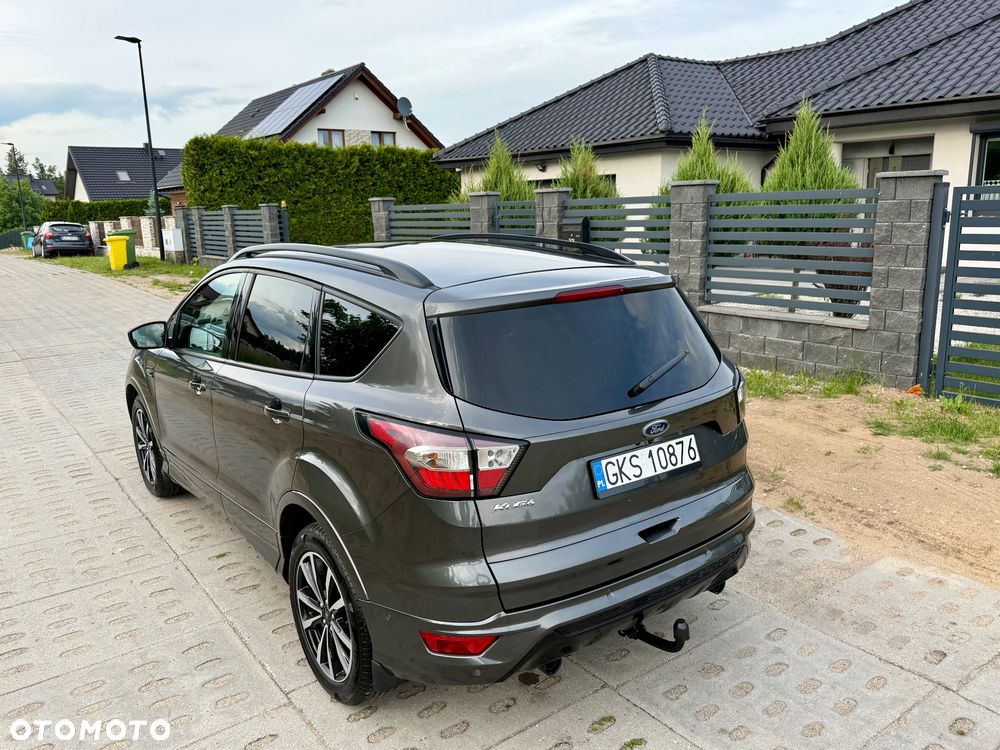 Ford Kuga 2.0 TDCi 2x4 ST-Line - 23