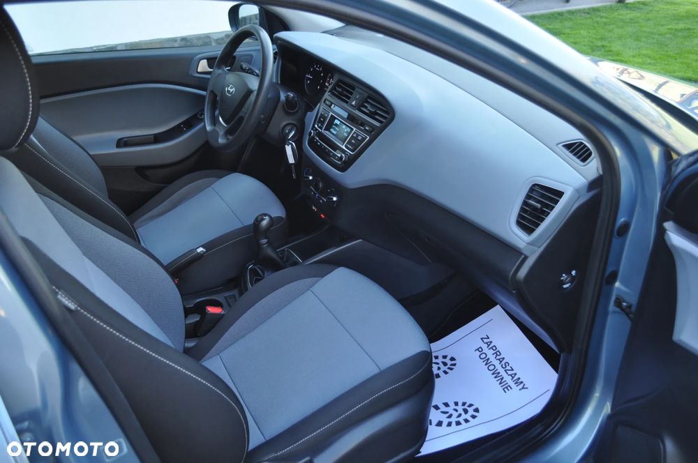 Hyundai i20 1.2 Pure - 18