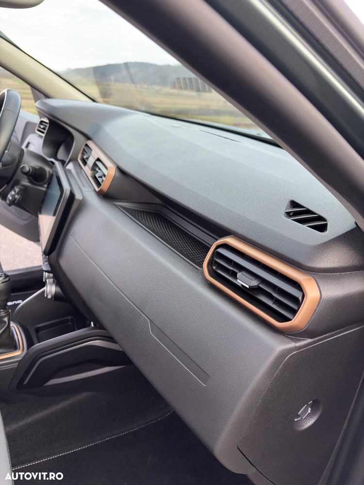 Dacia Duster TCe 150 GPF 4WD SL Techroad - 28