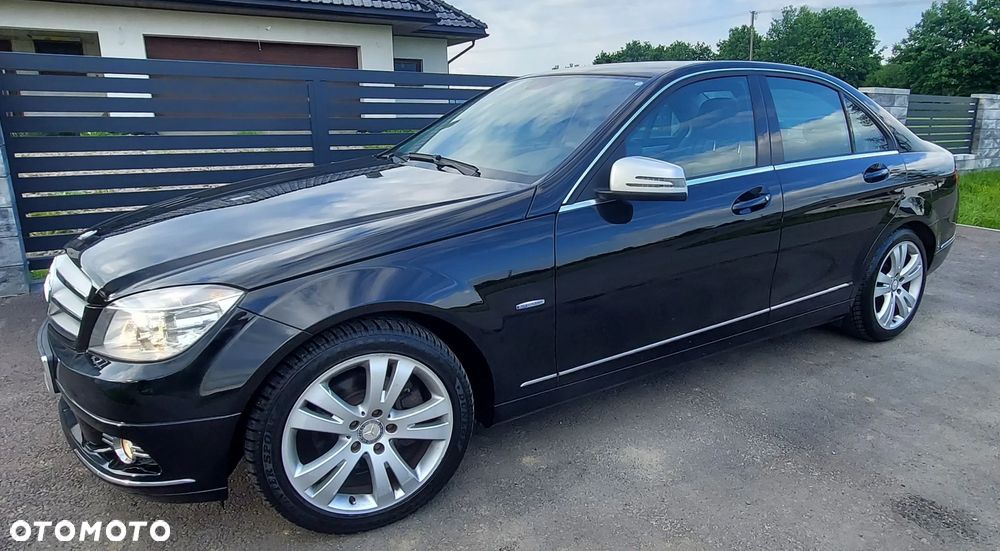 Mercedes-Benz Klasa C 200 CGI Automatik BlueEFFICIENCY Avantgarde - 16