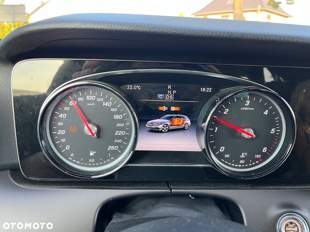 Mercedes-Benz Klasa E 220 d 9G-TRONIC - 9