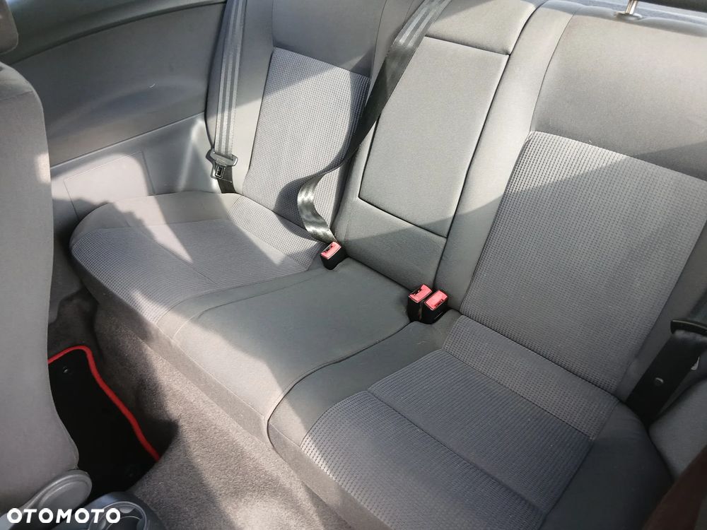 Volkswagen Polo 1.4 16V Trendline - 12