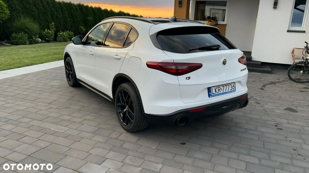 Alfa Romeo Stelvio 2.0 Turbo 16V AT8-Q4 Executive - 2