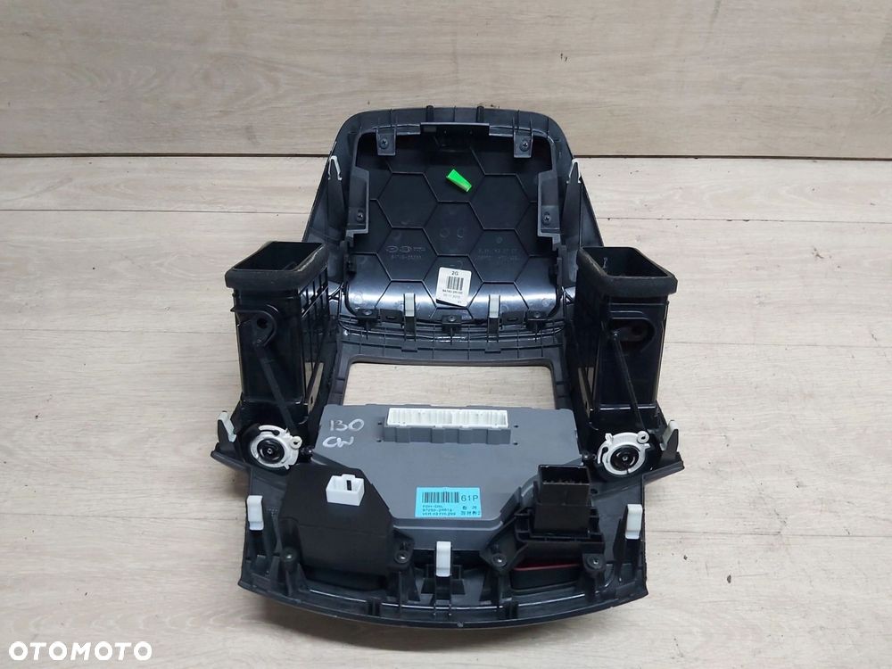 HYUNDAI i30 I panel nawiewu klimatyzacji ramka radia nawiew 97250-2R610 - 3