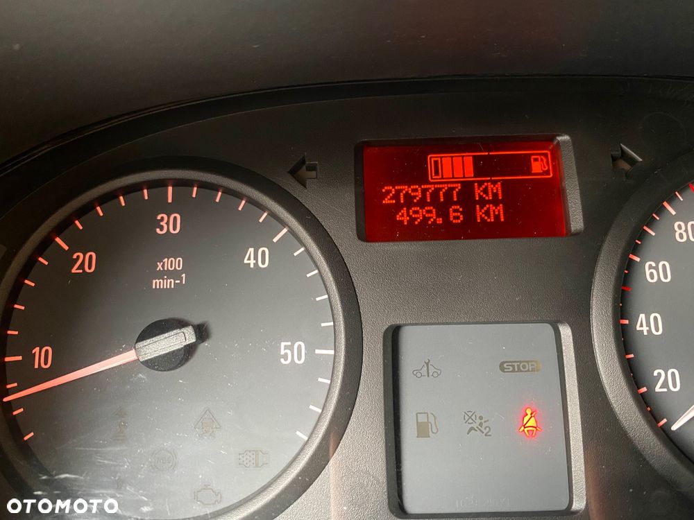 Opel Vivaro - 19