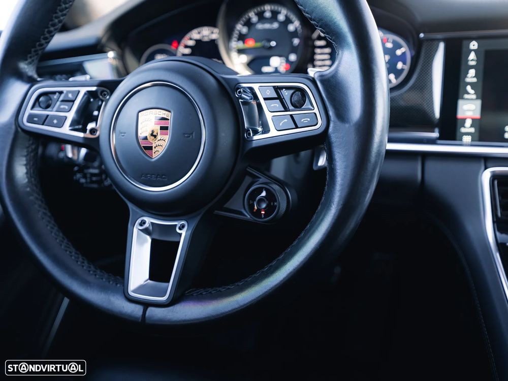 Porsche Panamera Sport Turismo Turbo S E-Hybrid - 22