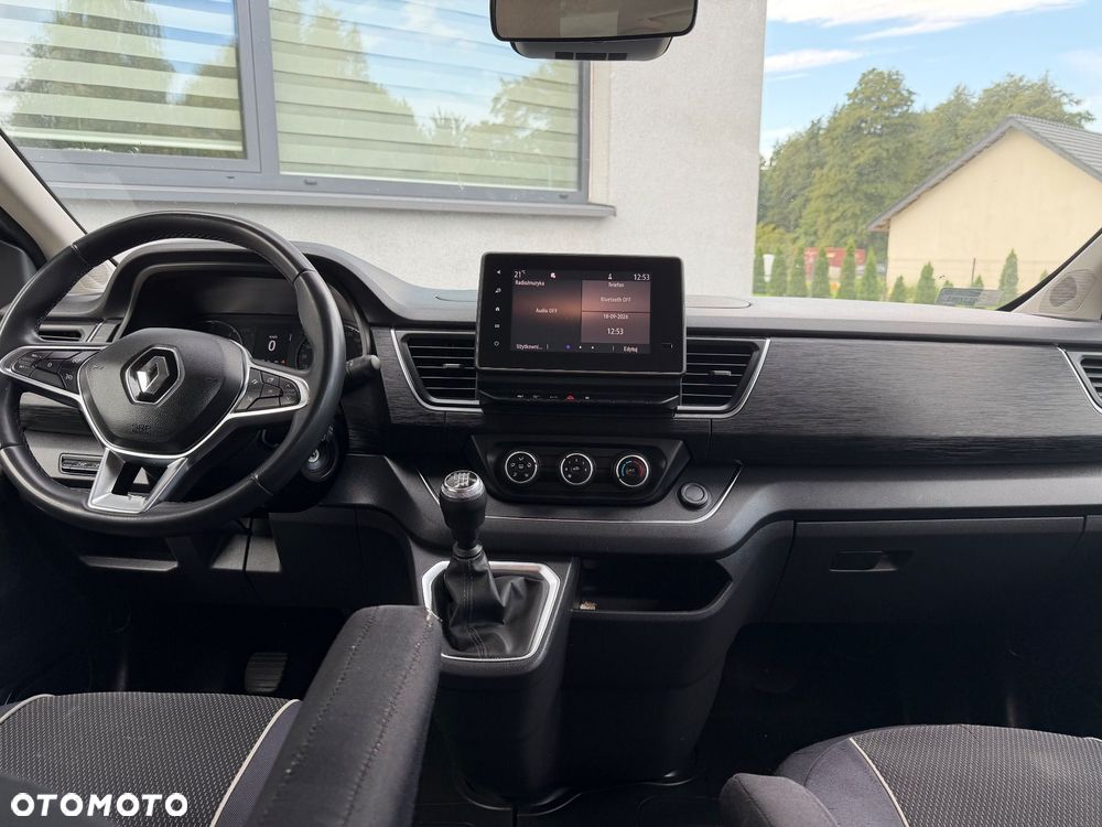 Renault Trafic 2.0 dCi - 9