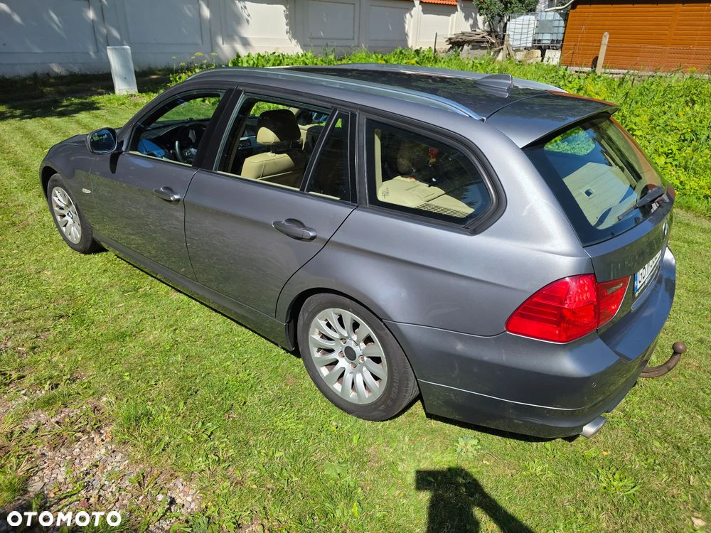 BMW Seria 3 318d DPF - 3