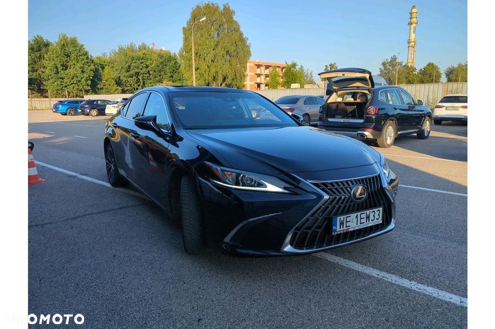 Lexus ES 300h Business Edition - 2