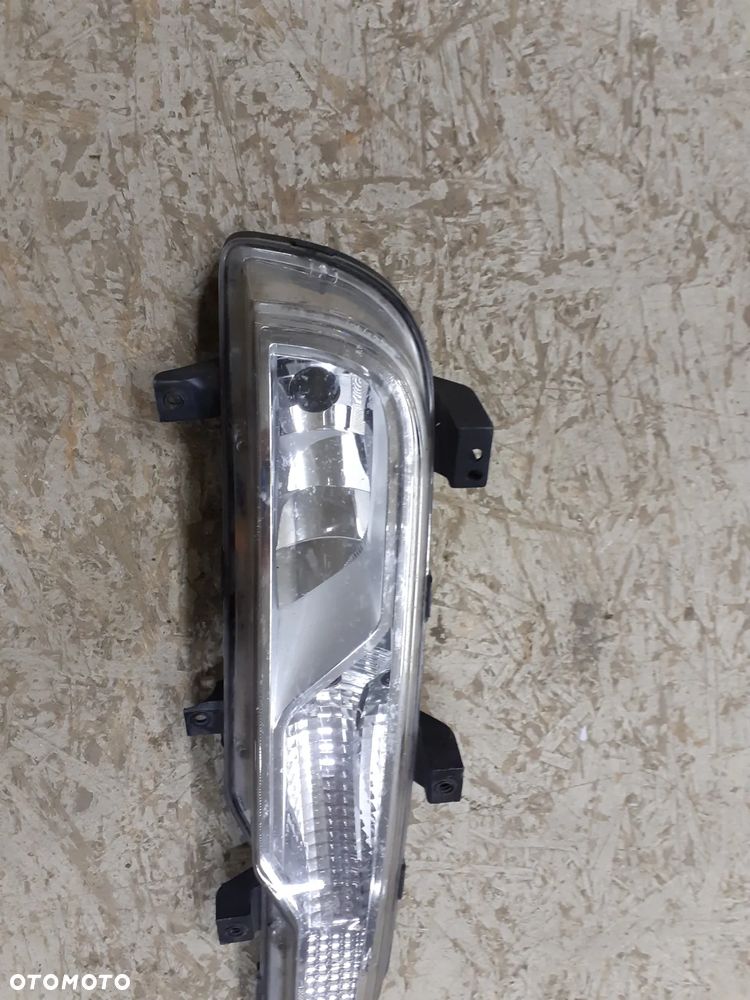 HALOGEN PRAWY SSANGYONG REXTON LIFT 2012-> 83202-08C00 - 2