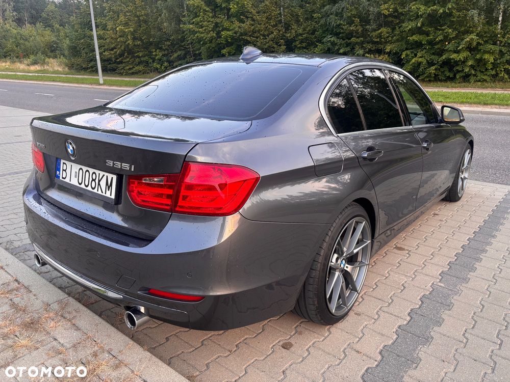 BMW Seria 3 335i xDrive Luxury Line - 4