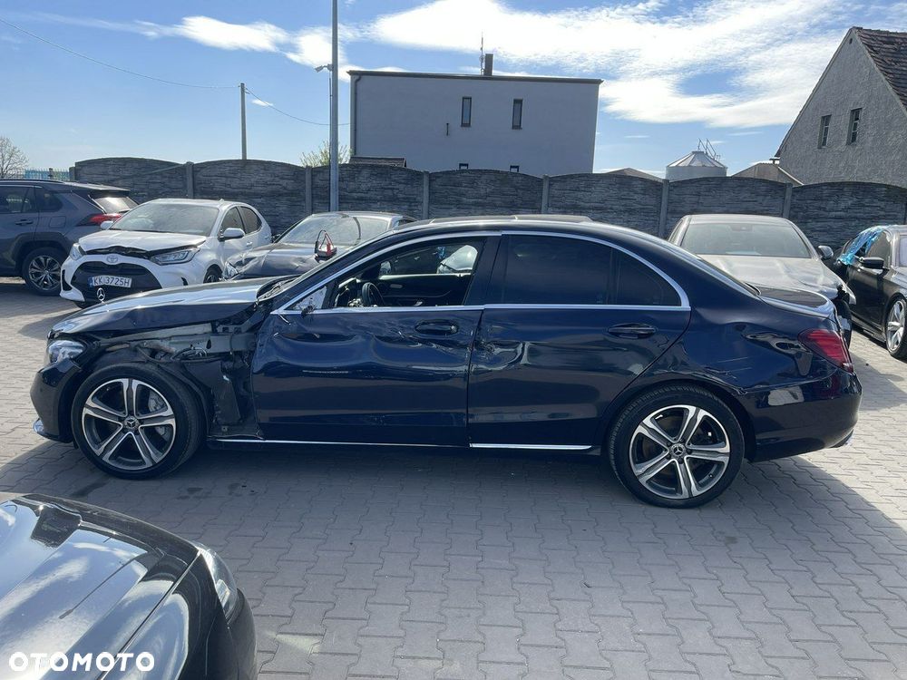 Mercedes-Benz Klasa C 300 d 4Matic 9G-TRONIC Exclusive - 5