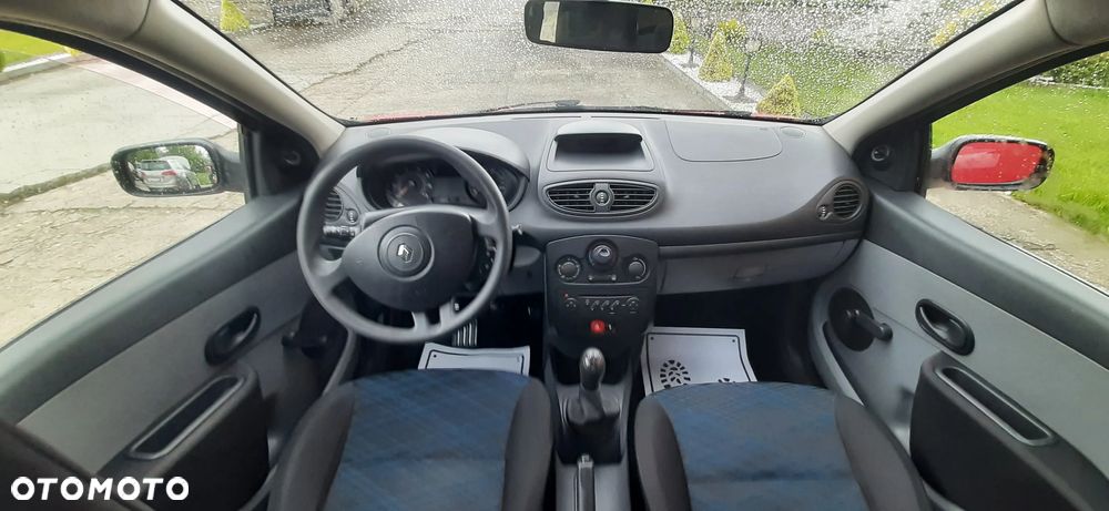Renault Clio - 7