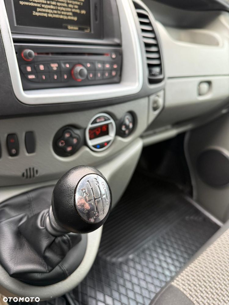 Renault Trafic - 21