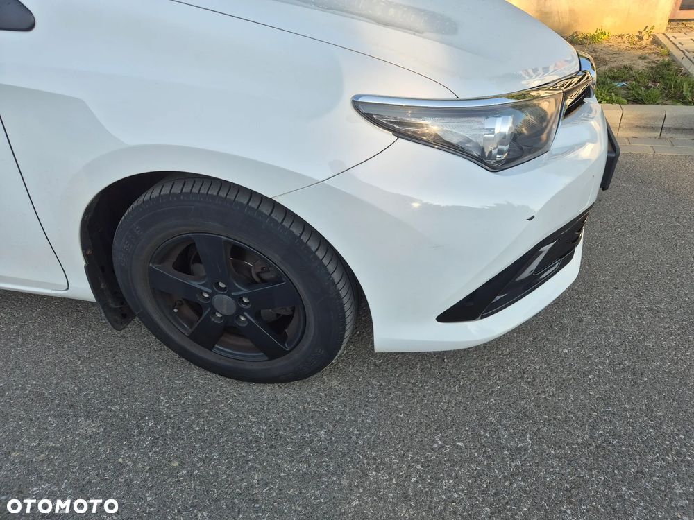 Toyota Auris 1.33 VVT-i Active - 14