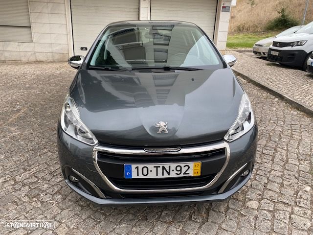 Peugeot 208 2017 photo 2