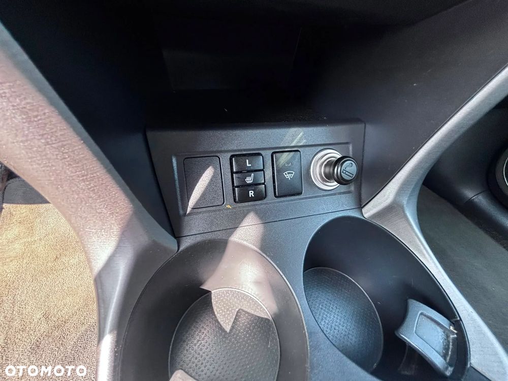 Toyota RAV4 2.0 VVT-i Premium - 10