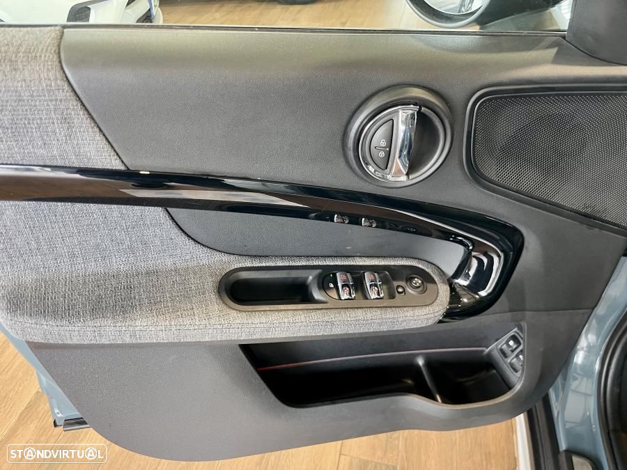 MINI Countryman Cooper SE ALL4 Auto - 30