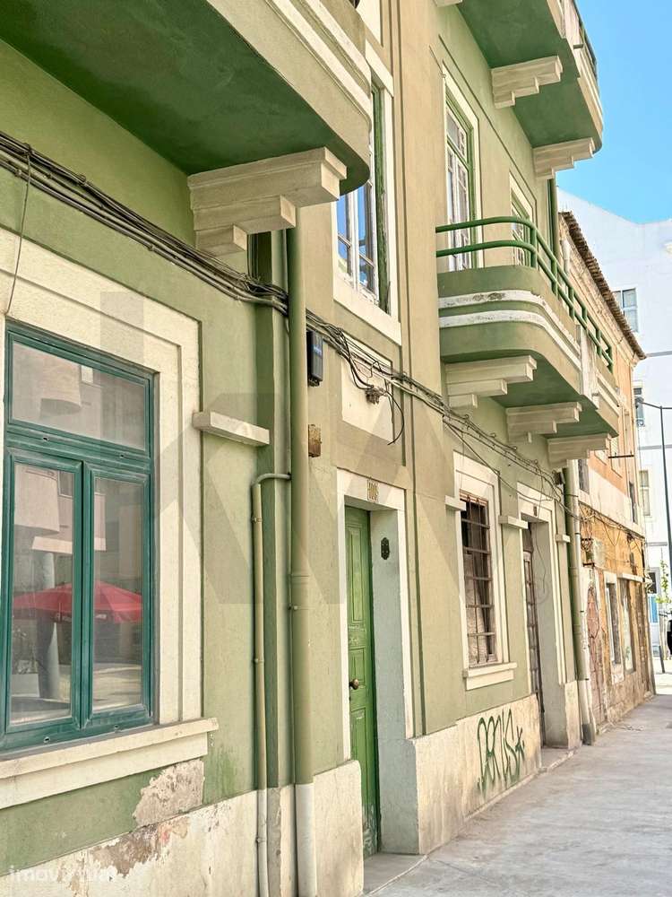 Oportunidade de Investimento, Apartamento de 6 Divisões, Rua Miguel Pa - Grande imagem: 4/11