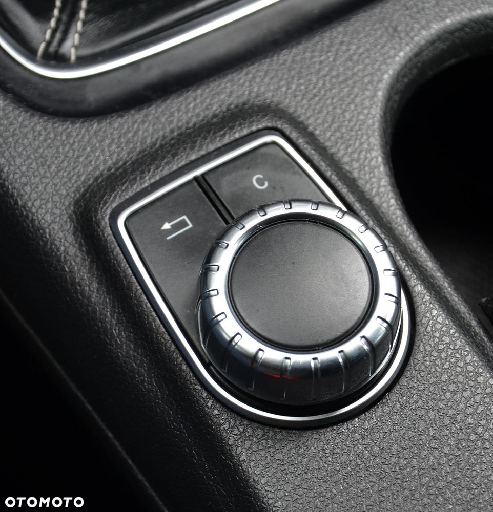 Mercedes-Benz Klasa A 180 (BlueEFFICIENCY) - 19