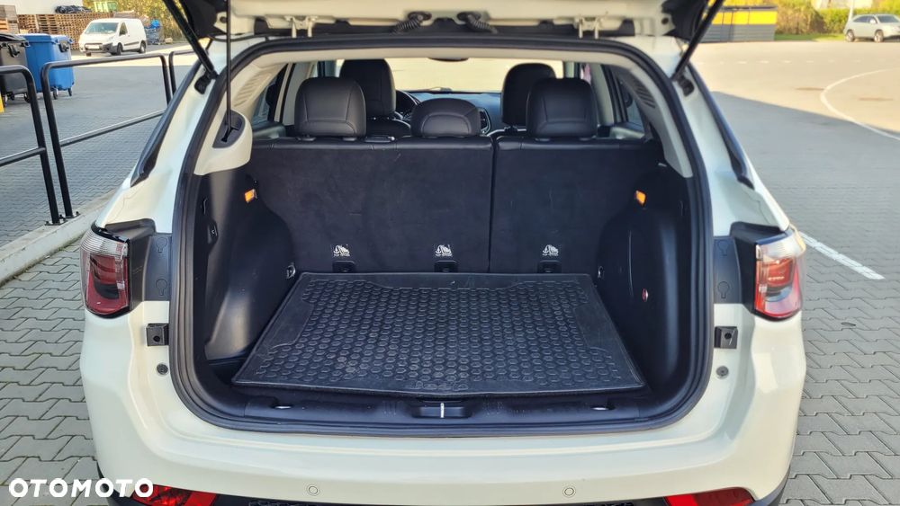 Jeep Compass - 17