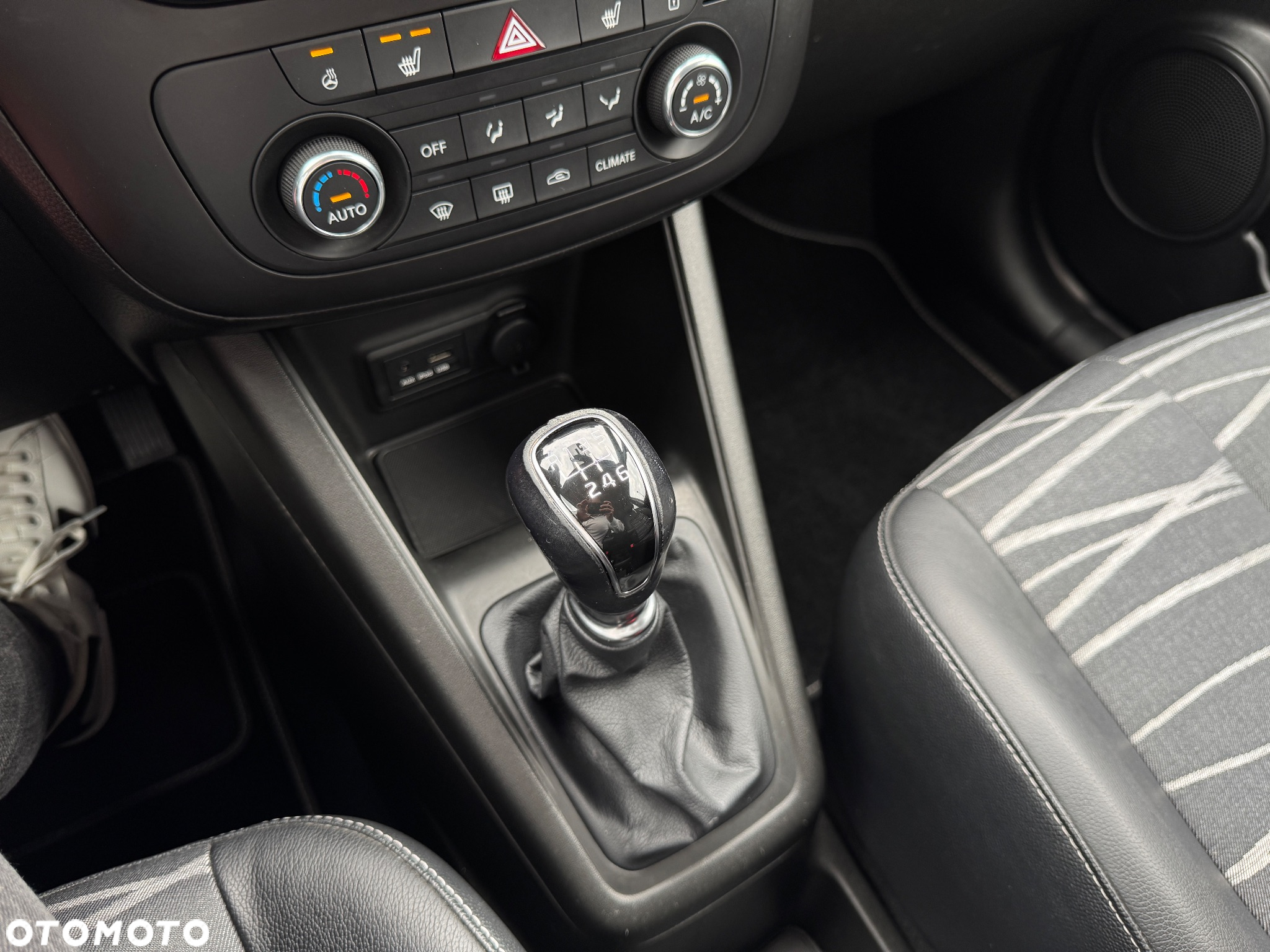 Kia Venga 1.6 Business Line - 28