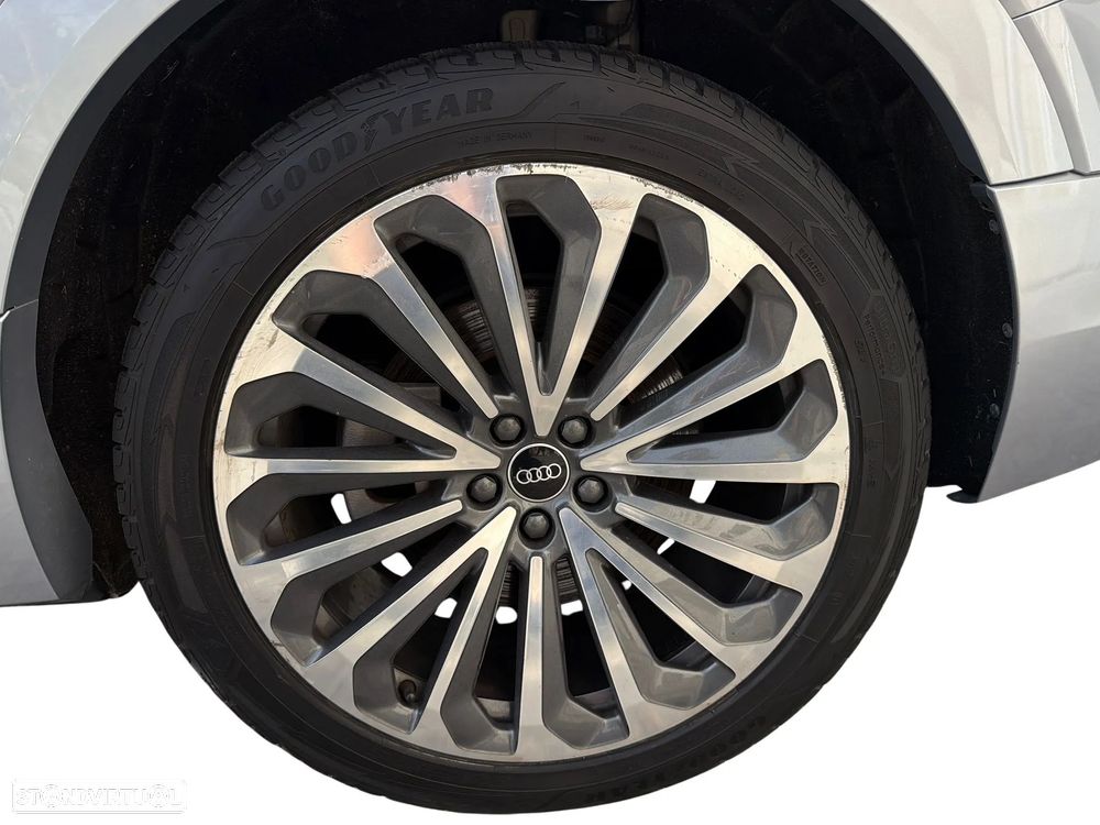 Audi e-tron 55 quattro - 9