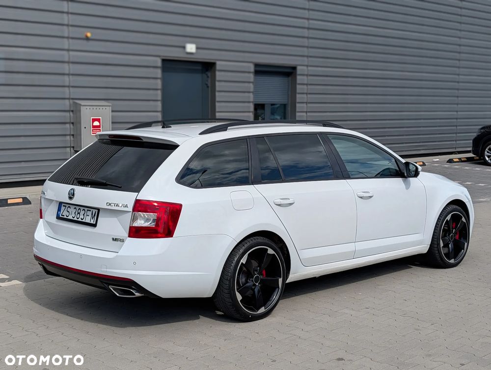 Skoda Octavia 2.0 TDI DSG RS - 4
