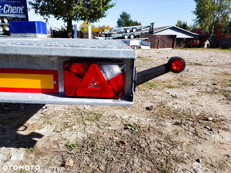 Niewiadów Indiana 8,5 m, pod 2 auta - 8