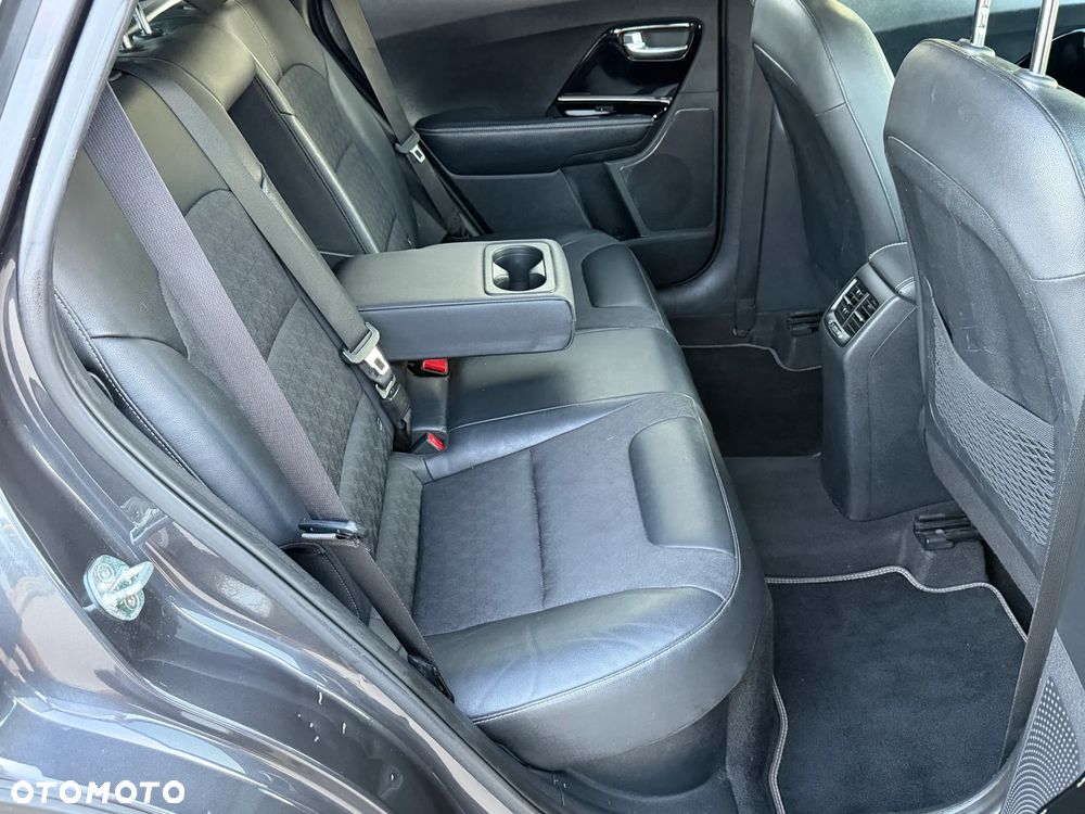 Kia Niro 1.6 GDI PHEV 2WD Vision - 25