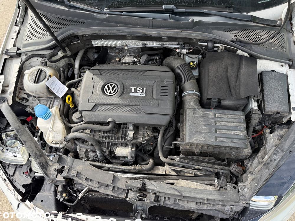 Volkswagen Golf - 10