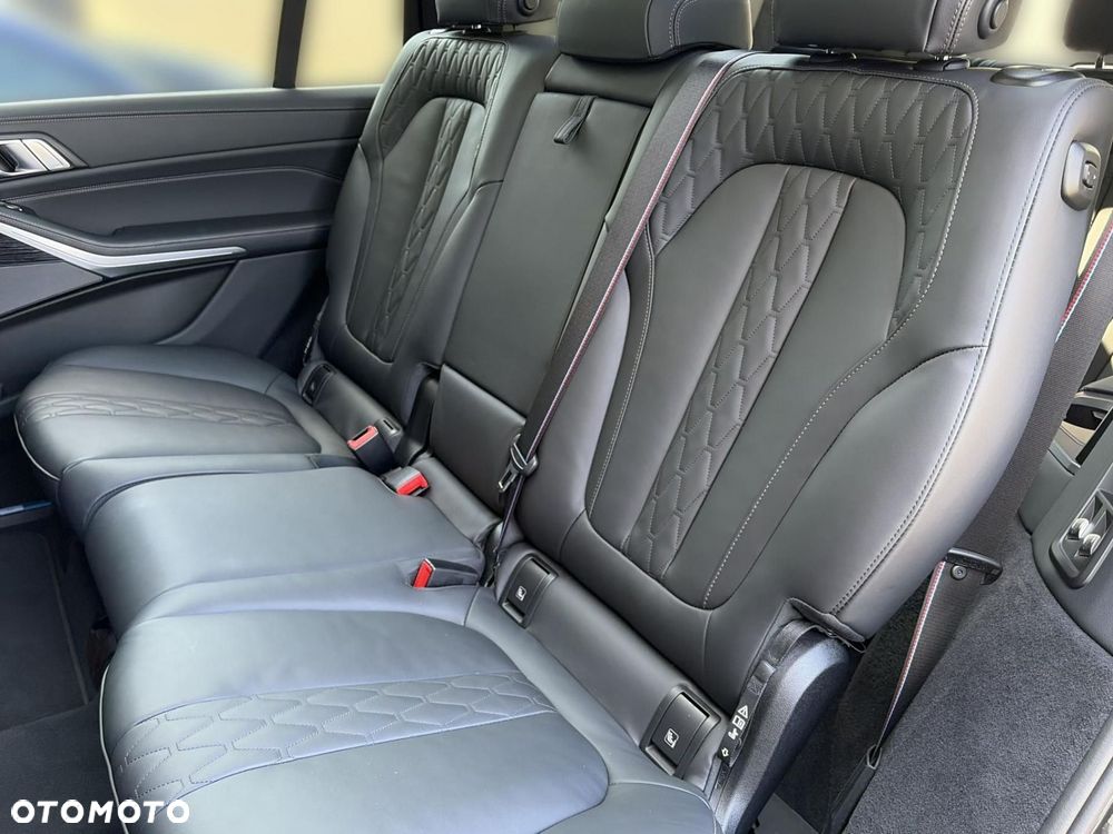BMW X7 - 9