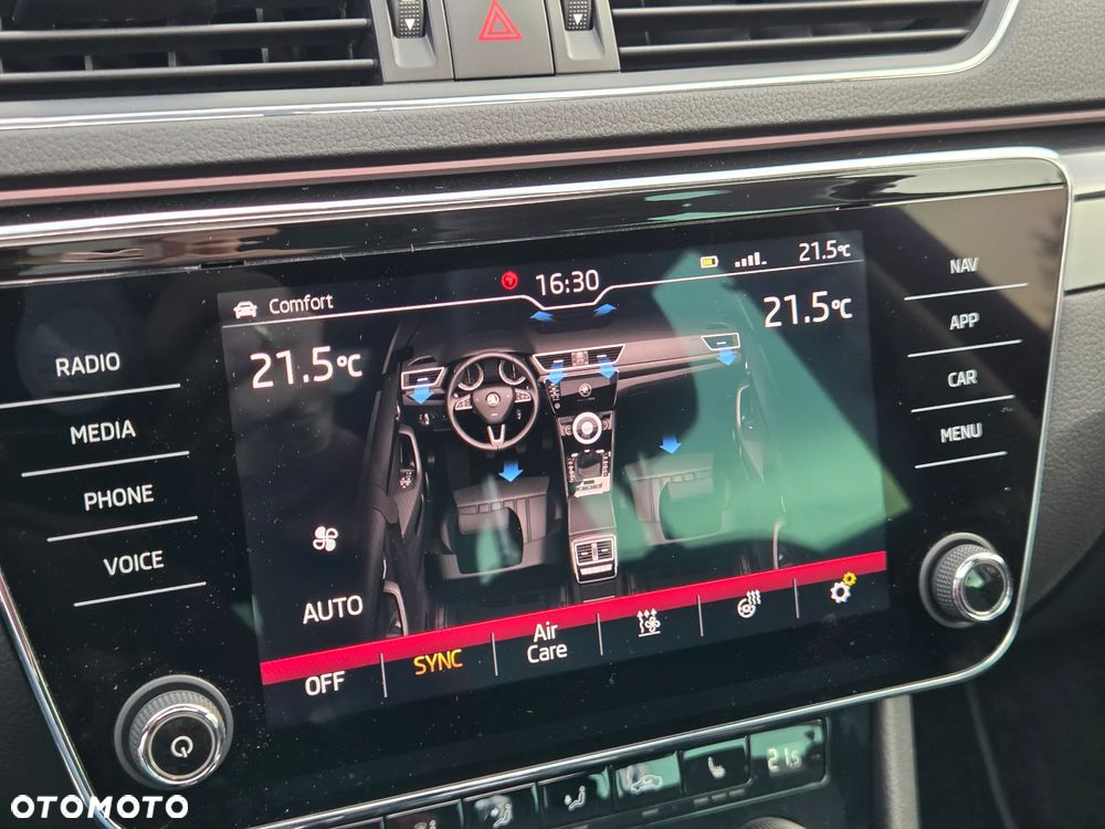 Skoda Superb 2.0 TSI 4x4 L&K DSG - 25