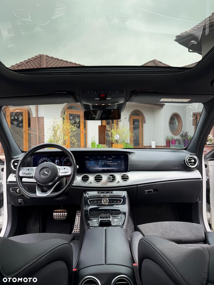 Mercedes-Benz Klasa E 220 d 4-Matic 9G-TRONIC - 5