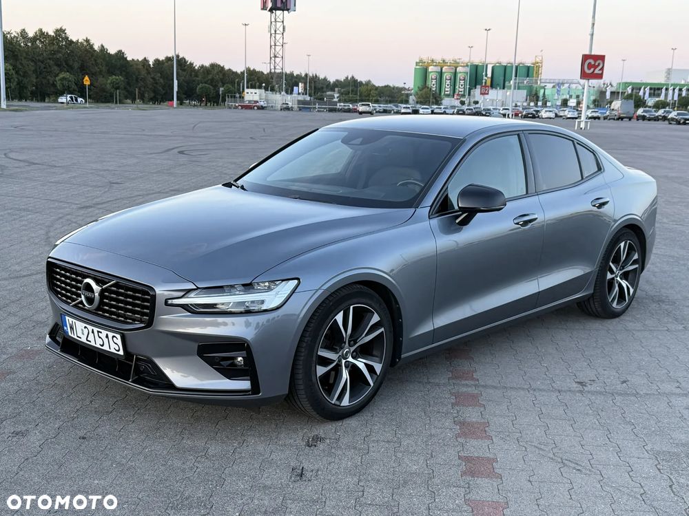 Volvo S60 B4 B R-Design - 1