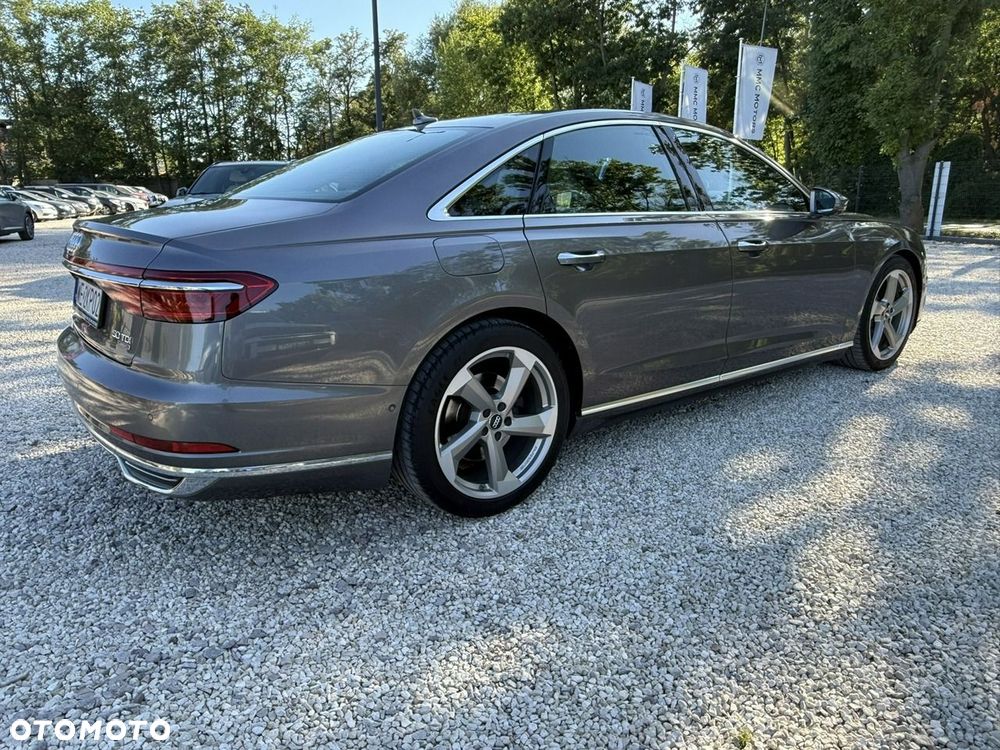 Audi A8 - 12