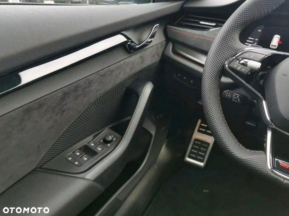 Skoda Octavia 2.0 TSI RS DSG - 10