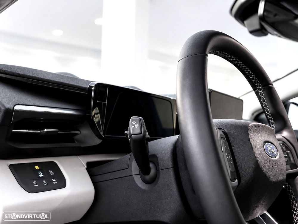 Ford Explorer 79 kWh Premium - 19