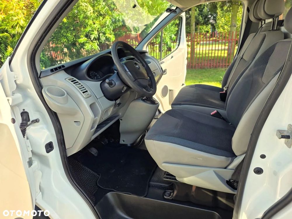 Opel VIVARO - 8