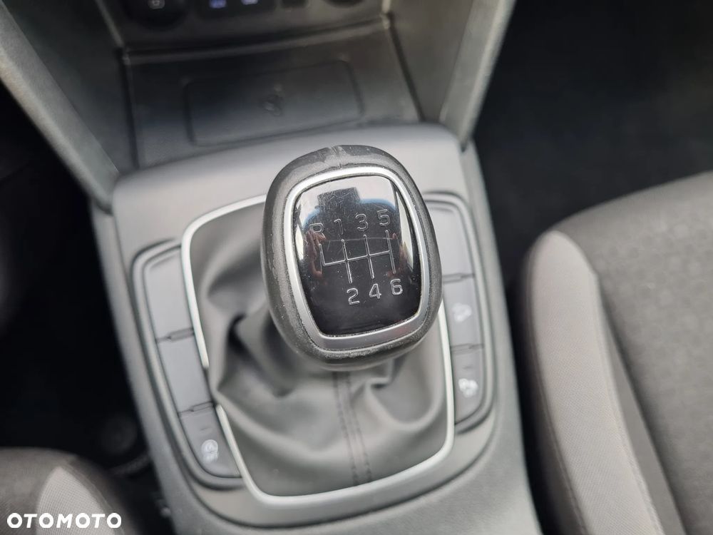 Hyundai Kona - 16