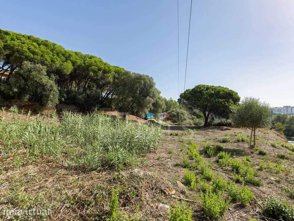 Terreno Urbano Cascais, 1321 m² com projeto em aprovação - Grande imagem: 2/39