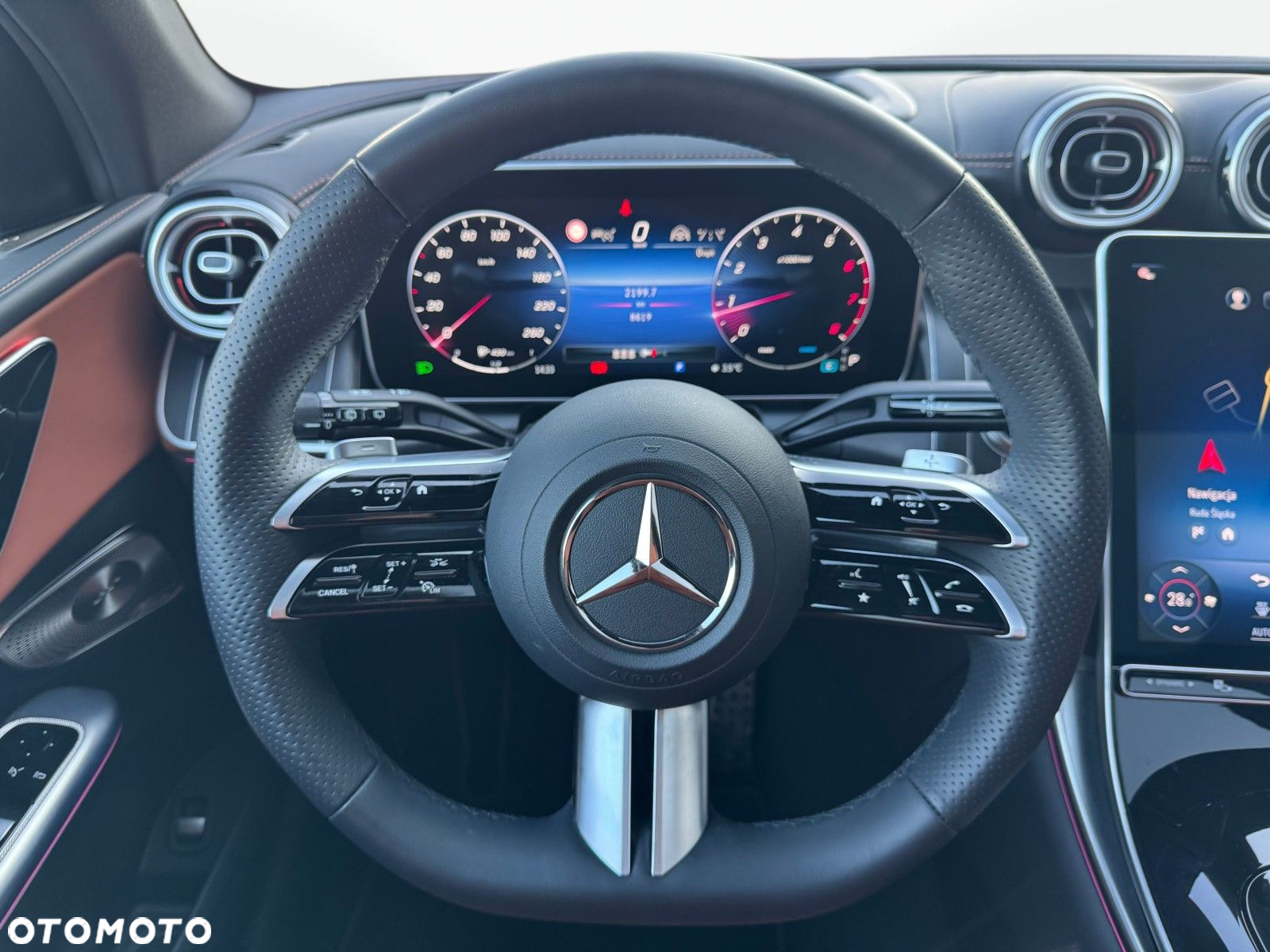 Mercedes-Benz GLC - 14