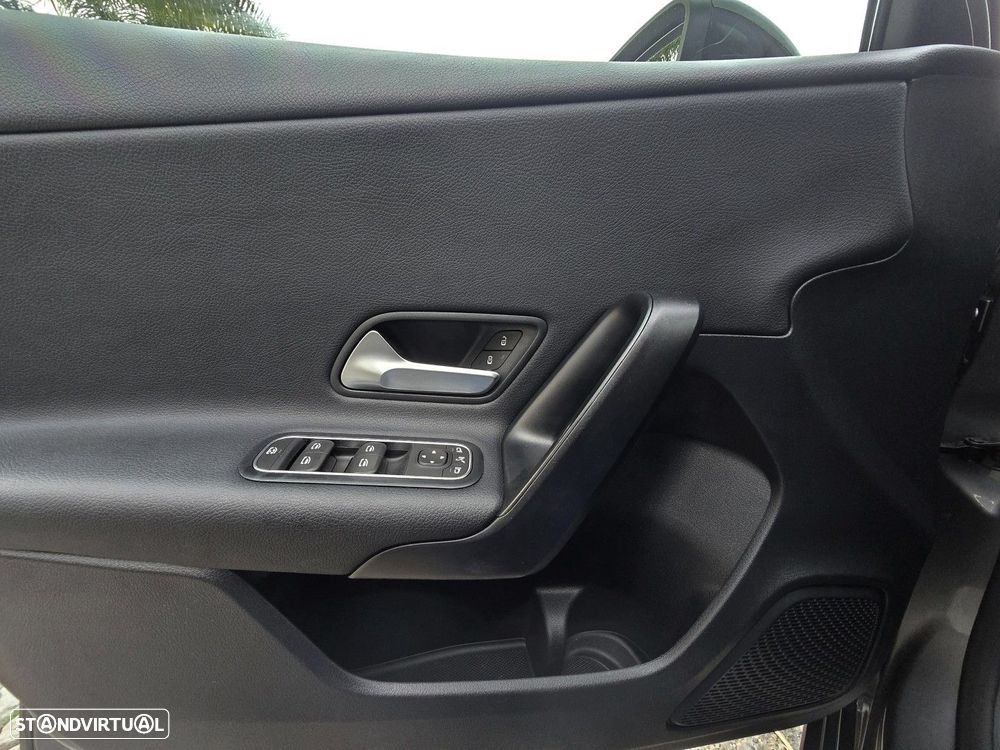 Mercedes-Benz A 180 d AMG Line Aut. - 39