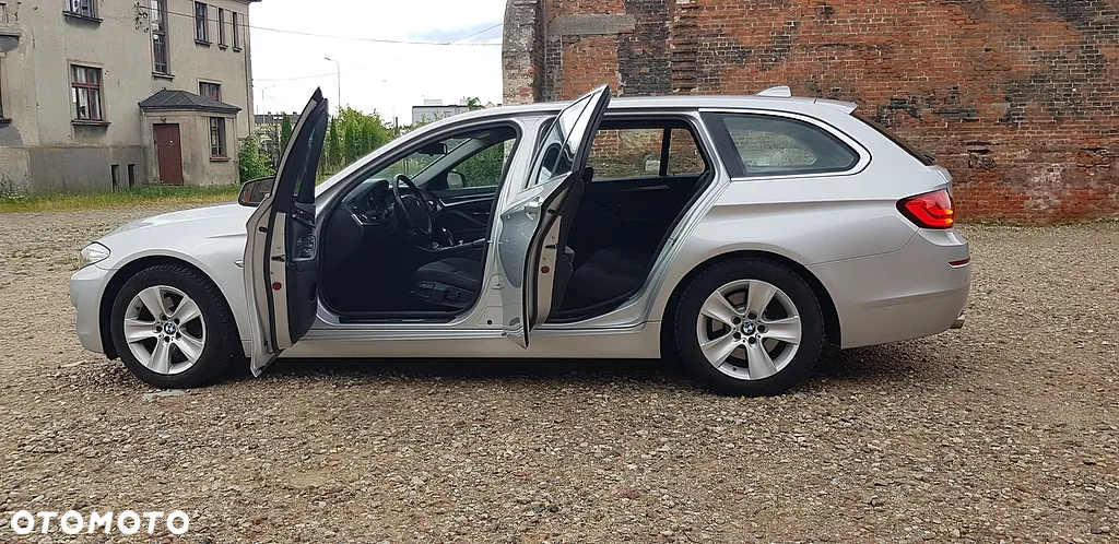 BMW Seria 5 520d Touring Sport-Aut - 11